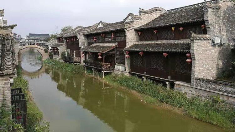脸上长痘要怎么快速去除?_专业问答网站